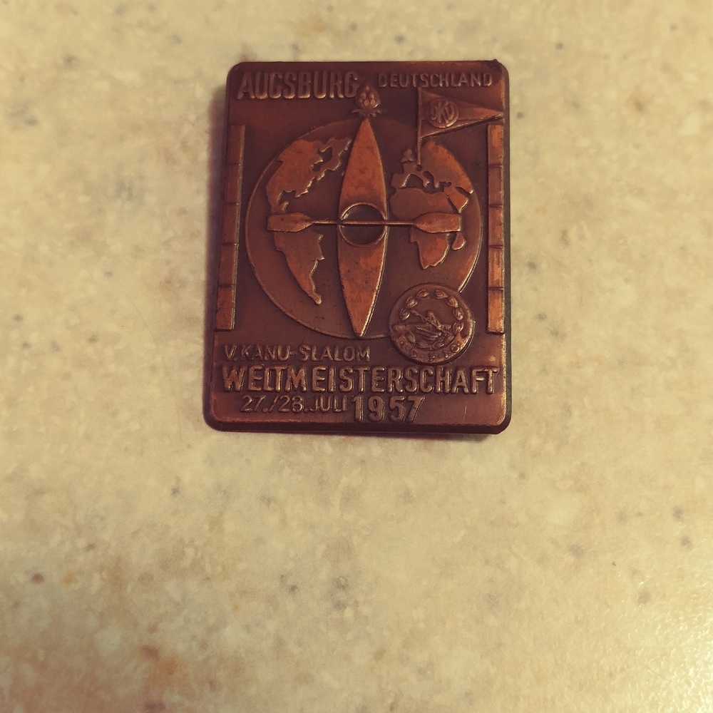 Rare Collectible Pin - Picture 4 of 7
